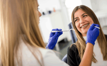 aparat ortodontyczny.